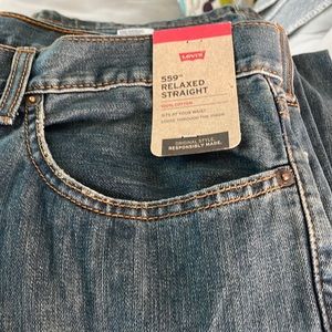 NWT Levis W 34 x L 32